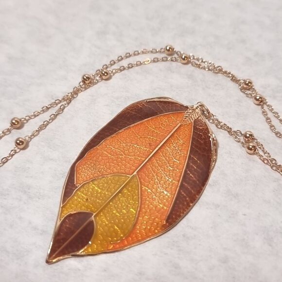 FALL LEAF PENDANT SWEATER TUNIC NECKLACE - Picture 5 of 10